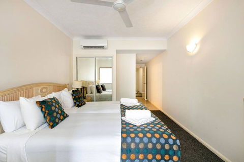 Alassio Poolside Resort - Palm Cove Beachfront Oasis - Hotel Gold Coast 4