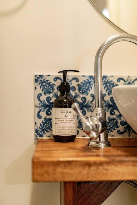 Alcorn Garden Studio Main House Attached-Dog Friendly 2 Mins Walk To Beach - Hotel Gold Coast 4