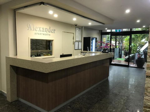 Alexander Holiday Apartments - Hotel Gold Coast 2