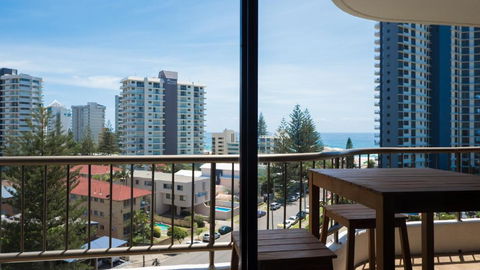 Alexander Holiday Apartments - Hotel Gold Coast 4