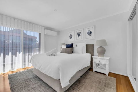 All About The View - Hotel Gold Coast 1