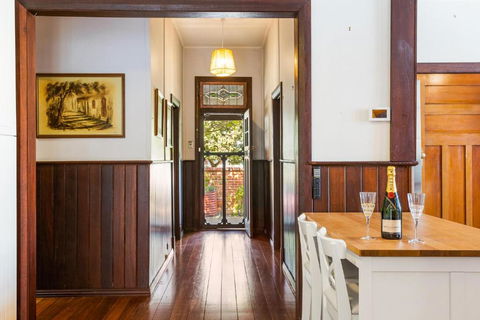 All Decked Out, Fremantle - Hotel Gold Coast 0