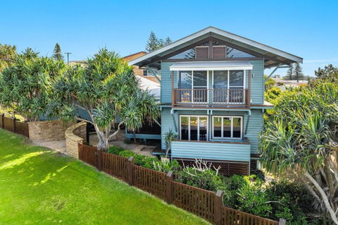 Allawah Cottage - Most Popular Beach House - Hotel Gold Coast 1