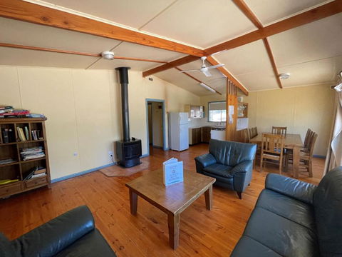 Alligator Lodge - Mount Remarkable National Park - Hotel Gold Coast 2