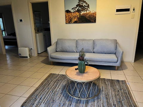 Allusion Farmstay And Vineyard Units - Hotel Gold Coast 3