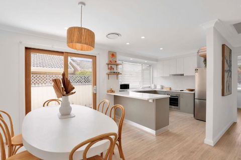 Alma At Shoal Bay - Hotel Gold Coast 2