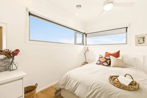 ALMA - Sun Filled Stylish Beach House - Hotel Gold Coast 1