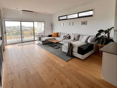 ALMA - Sun Filled Stylish Beach House - Hotel Gold Coast 2