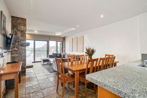 Alpine Woodsmoke Apartments - Hotel Gold Coast 1
