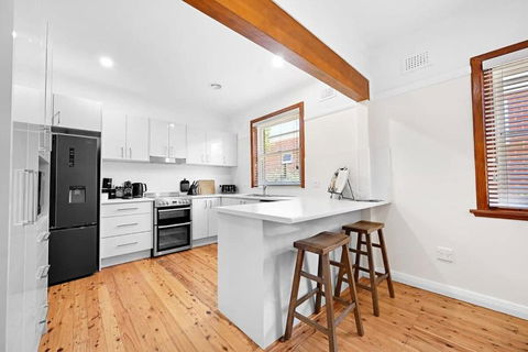 Amarde - Contemporary Heritage Fusion, Fireplace - Hotel Gold Coast 2