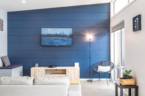 Amaroo 2 - Freycinet Holiday Houses - Hotel Gold Coast 2