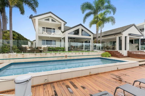 Amazing Canal House With Private Jetty, Gym & Pool - Hotel Gold Coast 1