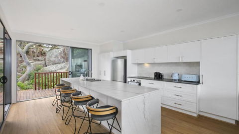 Amazing Views, Stunning Beaches And Beautiful Bushwalks - Hotel Gold Coast 2