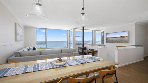 Amazing Views, Stunning Beaches And Beautiful Bushwalks - Hotel Gold Coast 0