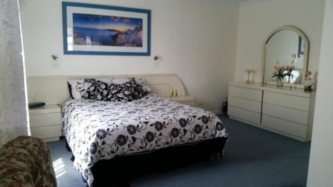 Ambience Apartments Penthouse - Hotel Gold Coast 1