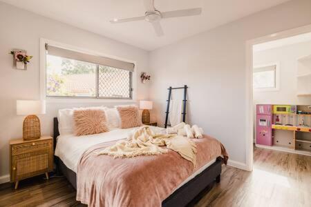 An Idyllic Boho Style Retreat High-end Kitchenware - Hotel Gold Coast 2