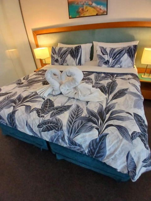 AN OCEAN,BEACHFRONT AND POOL VIEW Apartment 210 - Hotel Gold Coast 1