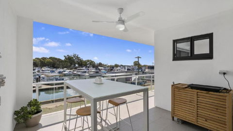 Anchors Away - Waterfront Unit - Hotel Gold Coast 0