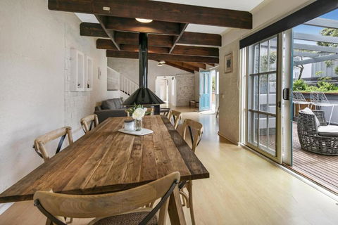 An Entertainers Oasis - Fun Home With Pool Table, Arcade Game, Basketball Ring - Hotel Gold Coast 3