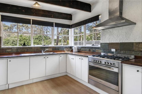 An Entertainers Oasis - Fun Home With Pool Table, Arcade Game, Basketball Ring - Hotel Gold Coast 2