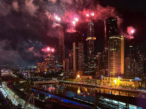 Aura2107, 2 Bedroom Apartment With Balcony, Stunning Yarra River And City Views - Hotel Gold Coast 1