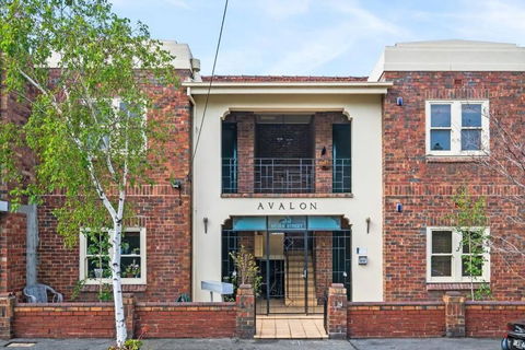 Awesome Albert Park Art Deco Gem 2 Bedroom Bevan 2 - Hotel Gold Coast 0