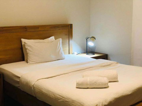 Apple House Truganina - Hotel Gold Coast 3