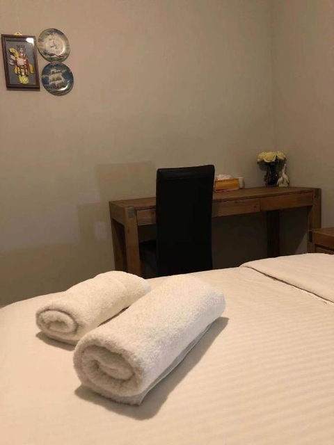 Apple House Truganina - Hotel Gold Coast 4