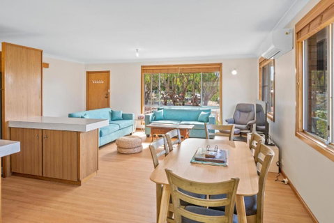 Apples - Hotel Gold Coast 2