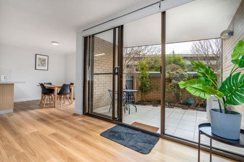 Apt In Kingston - 10min To Lake Burley Griffin - Hotel Gold Coast 4