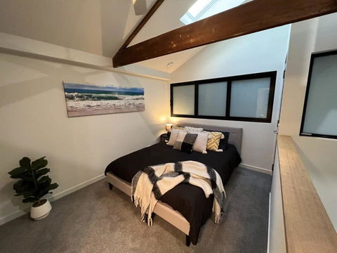 Apt With Aircon & Loft Bedroom Great Location - Hotel Gold Coast 0