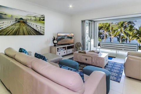 Aqua Aura - Bask In Beachfront Living - Hotel Gold Coast 1