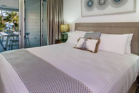 Aqua Aura - Bask In Beachfront Living - Hotel Gold Coast 2