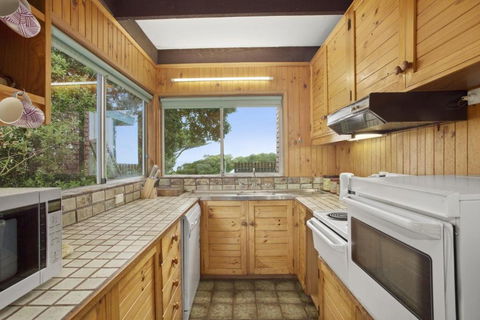 Aqua Blue - Hotel Gold Coast 1