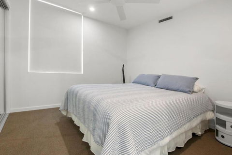 Aquaview Unit 604, 29 Canberra Tce, Kings Beach - Hotel Gold Coast 4