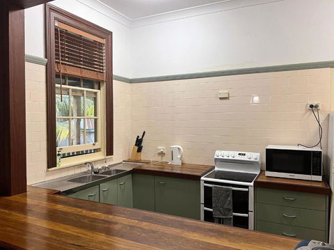 Arakoon House 4 - Bring Your Own Linen - Hotel Gold Coast 1