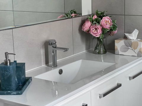 Arthurton Central - Hotel Gold Coast 3