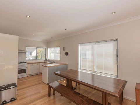 Aspect 1 8a Poley Cow Lane - Hotel Gold Coast 3