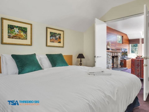 Aspect 2A - Hotel Gold Coast 4