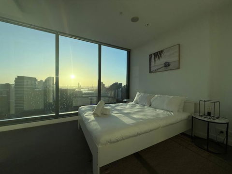 Astonishing 2B2B UpperWestSide Residence Opposite Southern Cross Station - Hotel Gold Coast 2