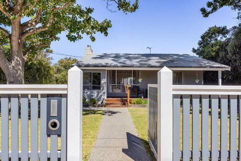 At Lila Rose Rye - Walk To Beach And Shops. - Hotel Gold Coast 0