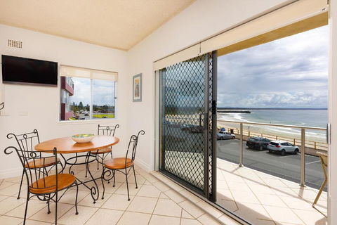 At The Beach, Debra Court Unit 5 - Hotel Gold Coast 0