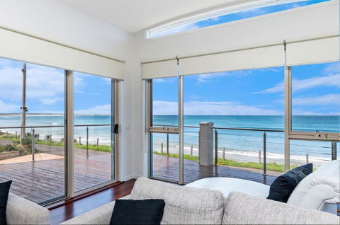 Auldys - Hotel Gold Coast 1