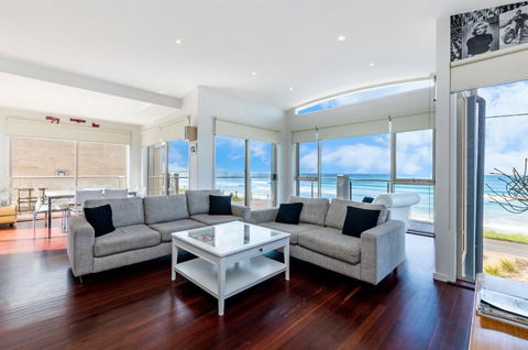 Auldys - Hotel Gold Coast 3