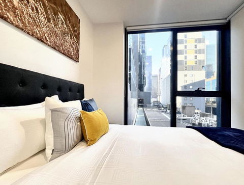 Aura On Lonsdale - Hotel Gold Coast 0