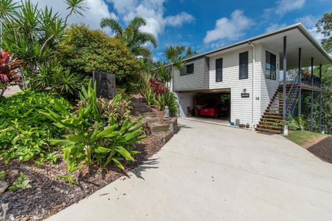 Austinmer - Cannonvale - Hotel Gold Coast 1