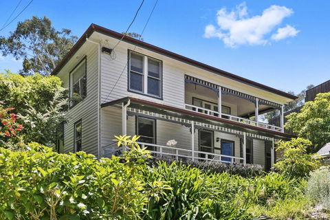 Avirgonia - Hotel Gold Coast 0