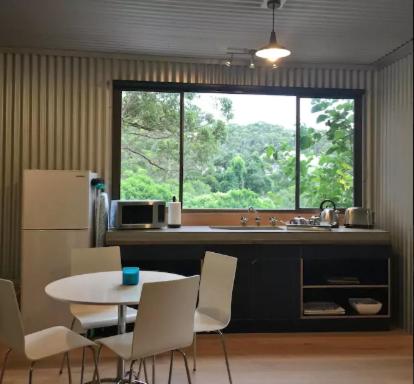 Avoca Beach And Bush - Hotel Gold Coast 2