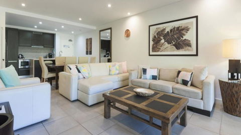 AZURE 125 Port Douglas - Hotel Gold Coast 4