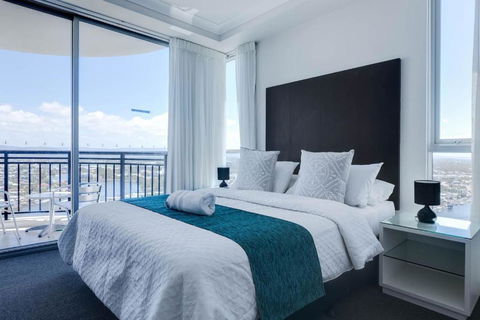 Apartment With Ocean Views - Hotel Gold Coast 3